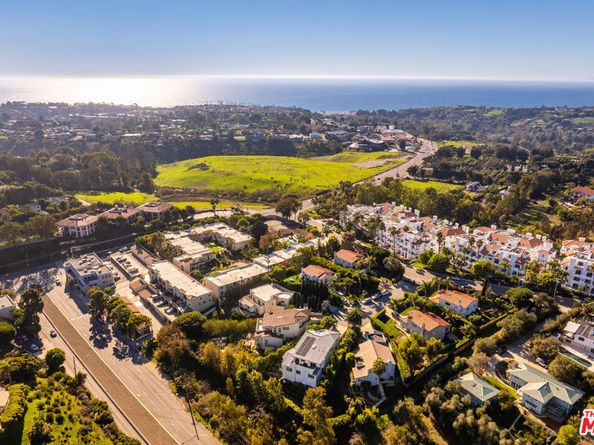 28935 W Beach Lane, Malibu CA 90265