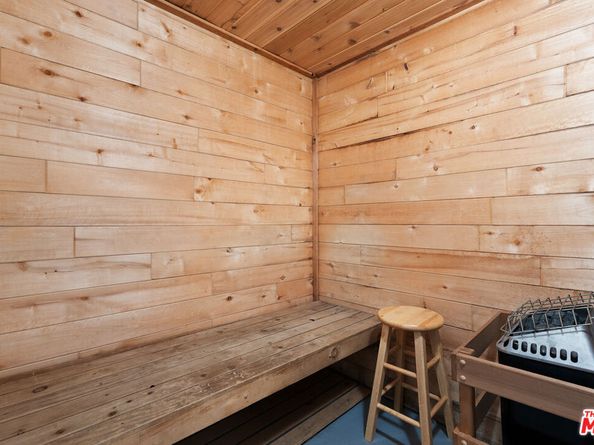 14521 Benefit Street 307, Sherman Oaks CA 91403