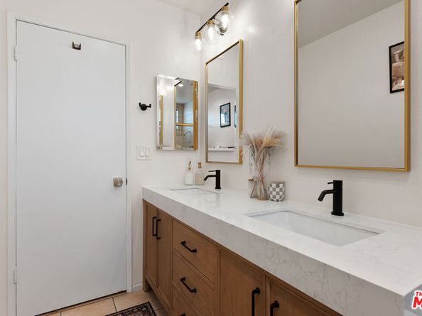 14521 Benefit Street 307, Sherman Oaks CA 91403