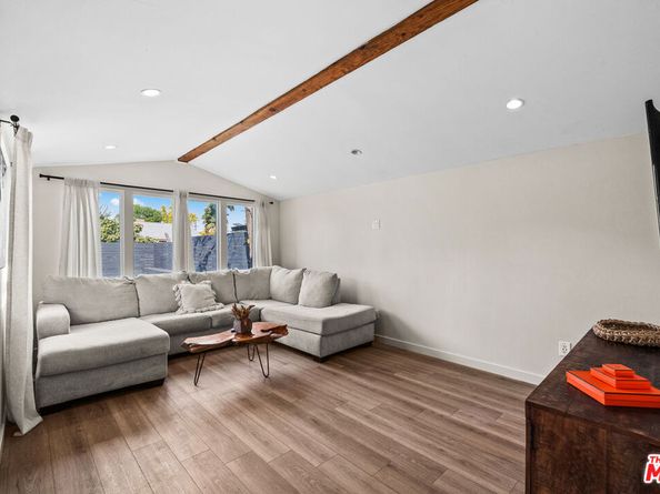 20308 Mobile Street, Winnetka CA 91306