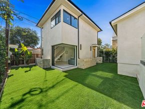 8982 Norma Place, West Hollywood CA 90069