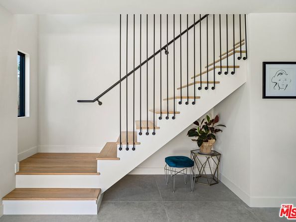 8982 Norma Place, West Hollywood CA 90069