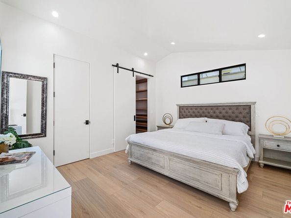 8982 Norma Place, West Hollywood CA 90069