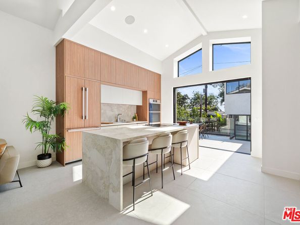 8982 Norma Place, West Hollywood CA 90069