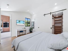 8982 Norma Place, West Hollywood CA 90069