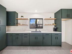 8982 Norma Place, West Hollywood CA 90069