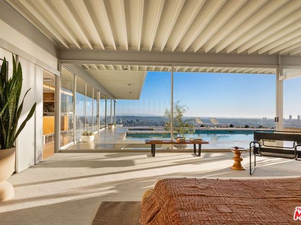 1635 Woods Drive, Los Angeles CA 90069