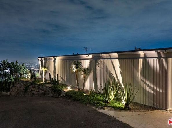 1635 Woods Drive, Los Angeles CA 90069