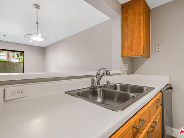 501 Palisades Drive 110, Pacific Palisades CA 90272