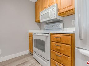 501 Palisades Drive 110, Pacific Palisades CA 90272