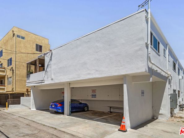 1433 Brockton Avenue, Los Angeles CA 90025