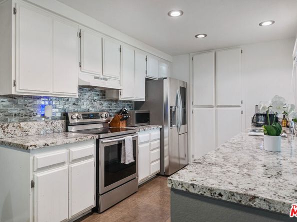 3867 Thorncroft Lane B, Inglewood CA 90305