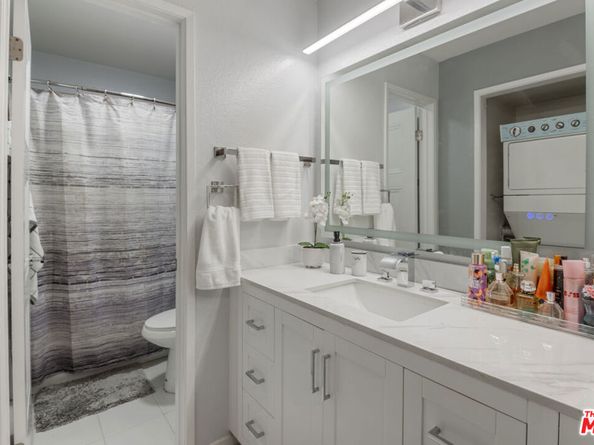 3867 Thorncroft Lane B, Inglewood CA 90305