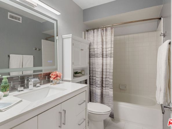 3867 Thorncroft Lane B, Inglewood CA 90305