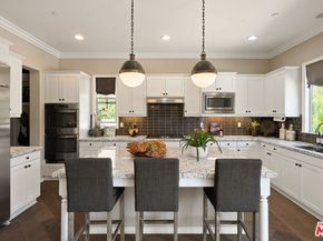 4964 Hydepark Drive, Agoura Hills CA 91301
