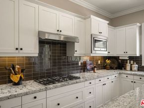 4964 Hydepark Drive, Agoura Hills CA 91301
