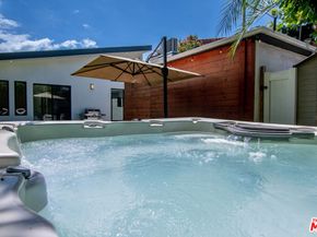 2843 S Holt Avenue, Los Angeles CA 90034