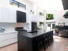 2843 S Holt Avenue, Los Angeles CA 90034
