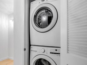 966 S St Andrews Place 104, Los Angeles CA 90019