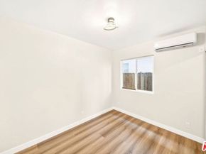 204 E 88th Street 204, Los Angeles CA 90003