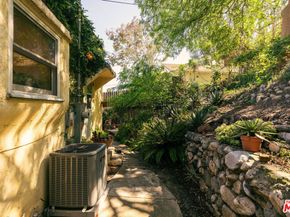 3916 Scandia Way, Los Angeles CA 90065
