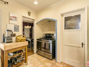 3916 Scandia Way, Los Angeles CA 90065