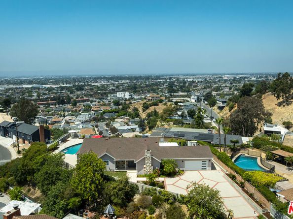 8471 Vine Valley Drive, Sun Valley CA 91352
