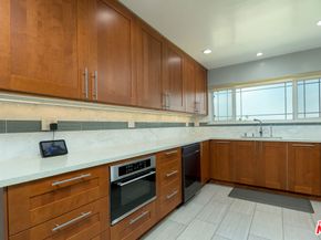 8471 Vine Valley Drive, Sun Valley CA 91352