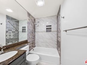 3061 W 12th Place 207, Los Angeles CA 90006