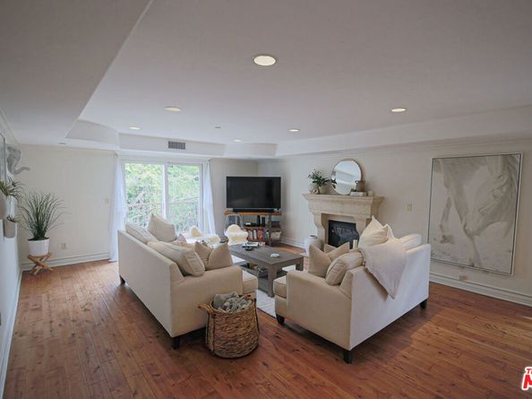 10390 La Grange Avenue PH3, Los Angeles CA 90025