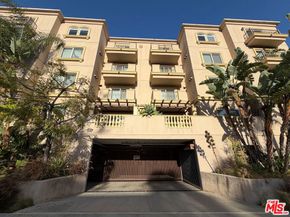 10390 La Grange Avenue PH3, Los Angeles CA 90025