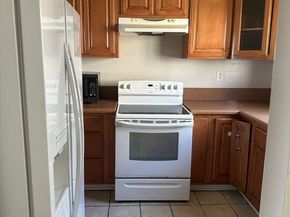 719 N Eucalyptus Avenue 17A, Inglewood CA 90302
