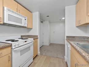 425 W Beech 204, San Diego CA 92101