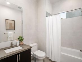8570 Aspect Dr, San Diego CA 92108