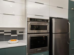 8570 Aspect Dr, San Diego CA 92108