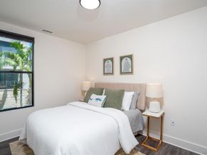8570 Aspect Dr, San Diego CA 92108