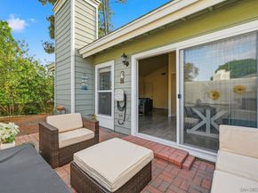 1998 Cambridge Ct, Vista CA 92081