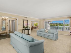 6401 La Jolla Scenic Dr S, La Jolla CA 92037