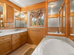 6401 La Jolla Scenic Dr S, La Jolla CA 92037