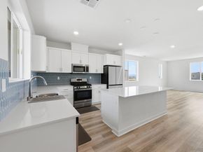 5310 Seacliff Pl 13, San Diego CA 92154