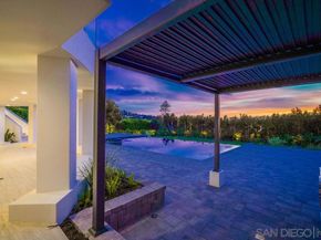 8308 Calle Del Cielo, La Jolla CA 92037