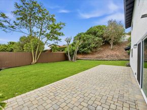 2610 Chestnut Ave, Carlsbad CA 92010