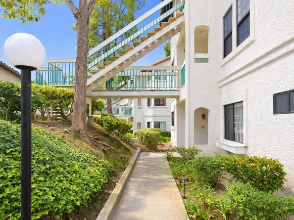 16232 Avenida Venusto B, San Diego CA 92128