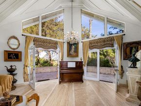 5628 Desert View Drive, La Jolla CA 92037