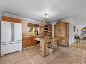 5628 Desert View Drive, La Jolla CA 92037