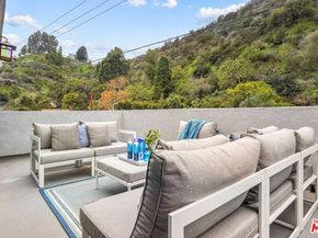 1100 N Beverly Glen Boulevard, Los Angeles CA 90077