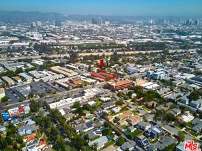 2711 Pico Boulevard, Santa Monica CA 90405