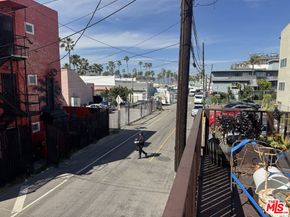 9 19th Avenue, Venice CA 90291