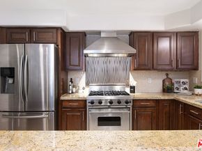 10390 La Grange Avenue X02, Los Angeles CA 90025