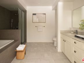 575 S Barrington Avenue 204, Los Angeles CA 90049